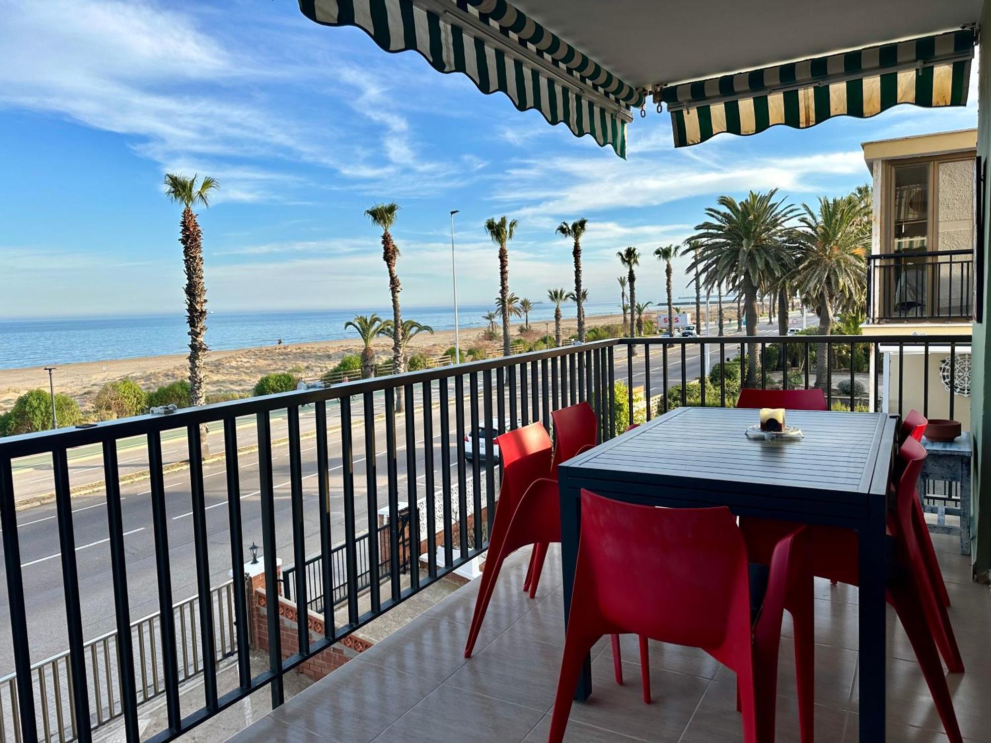 Apartamento Frente Al Mar Benicassim Bagian luar foto